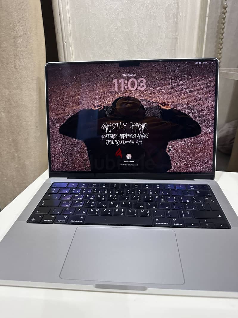 MacBook pro m3 2