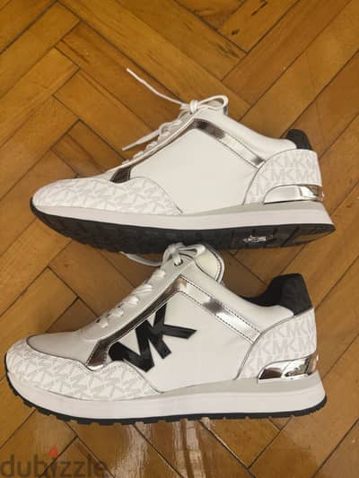 New MK sneakers size 41