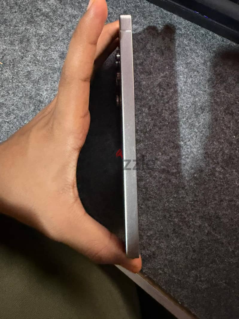 Samsung S25 Ultra 4