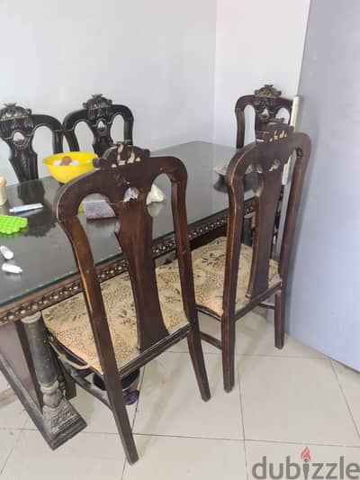 سفرة للبيع ٦ كراسيي وترابيزة
