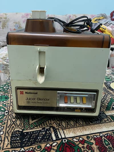 للبيع National Juicer Blender – Solid State Control