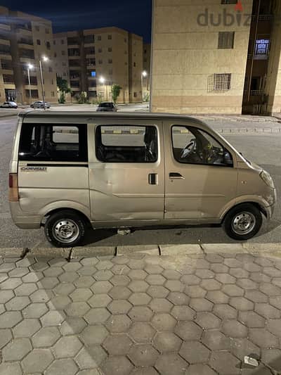 Chevrolet N200 2010