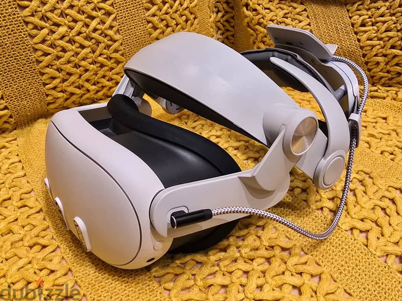 Meta Quest 3 VR Headset 2
