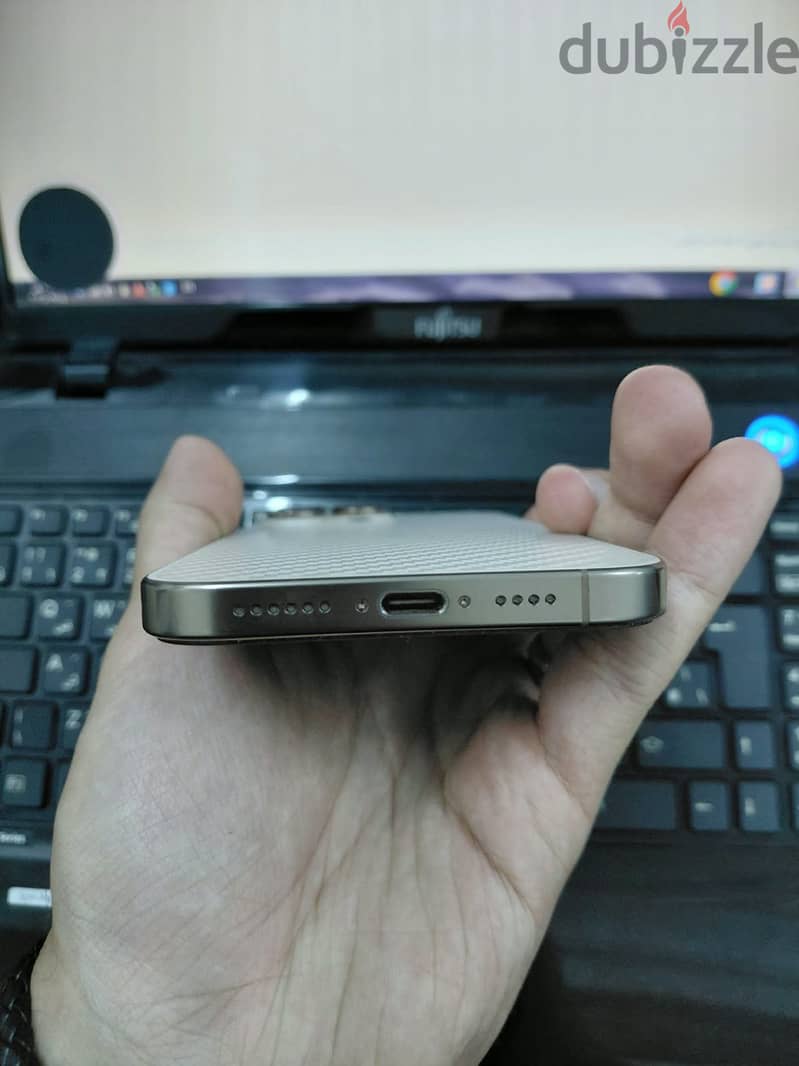 Apple - iPhone 16 Pro Max 1