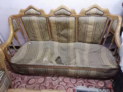 كنبه مع اربع كراسي