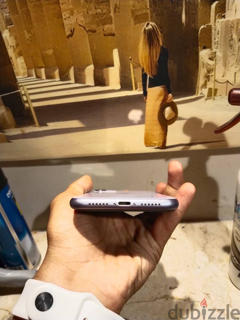 Apple - iPhone 11 3