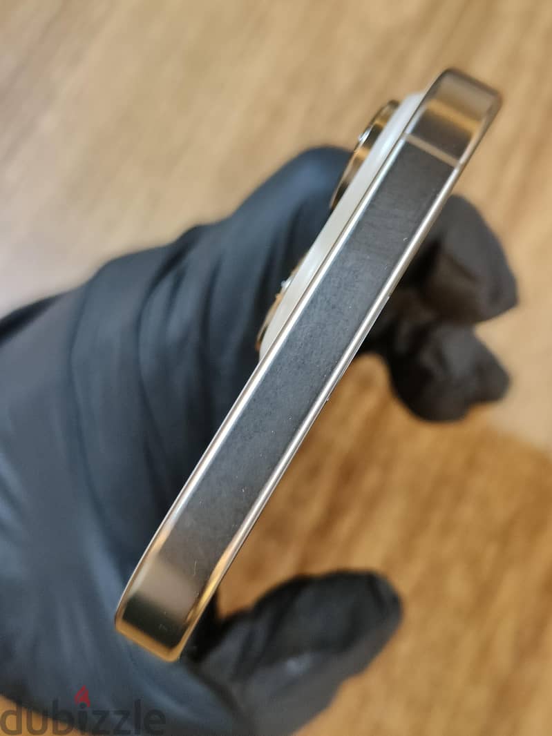 iPhone 16 Pro Max 3