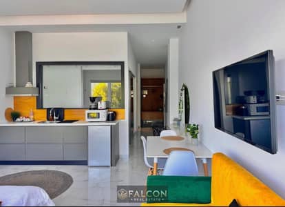 Chalet for sale, first installment after 9 months, 5% down payment, fully finished to the highest standard, in the heart of the peninsula in the most