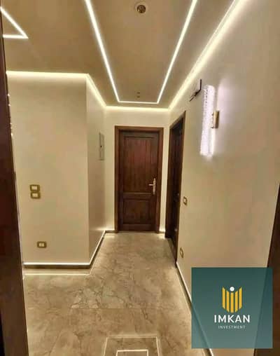 Apartment for sale with a 35% discount in the Mayan El Shorouk compound (El Shorouk City/New Cairo). The unit is fully finished, ready for immediate d