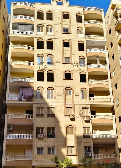 شارع العشرين ٢ في منتجع النخيل جمعيه اكتوبر وحوتب طريق مصر الاسماعيليه بعد موقف العاشر ومحطه مترو عدلي منصور