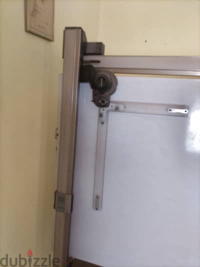 لوحه  رسم هندسى