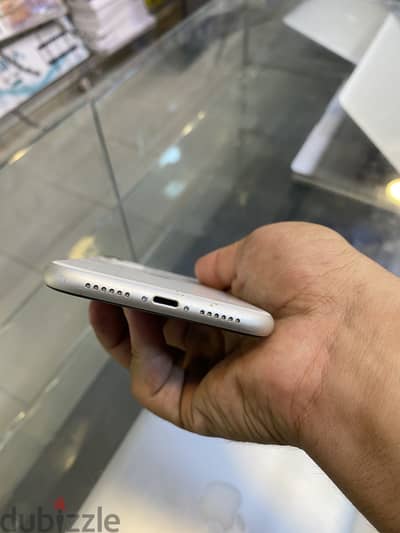 Apple - iPhone 11