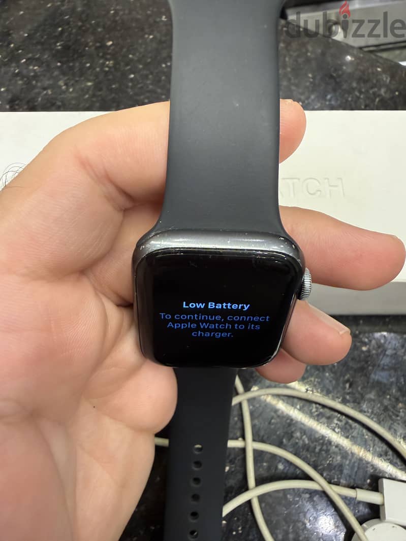 Aplle watch series5 4