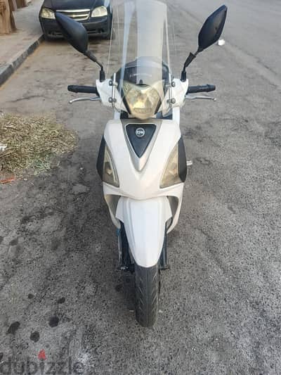 اسكوتر sym st