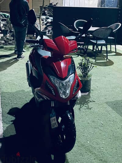 اسكوتر بنزين R8