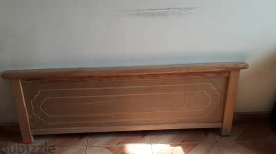 سرير 140 سم للبيع