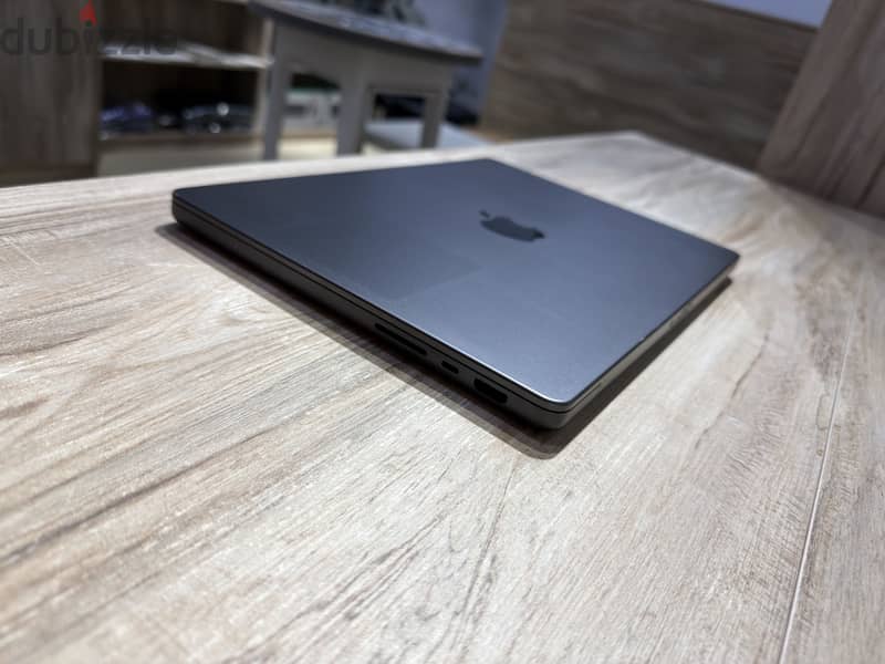 MacBook Pro 14” M4 Max 1TB/64GB 4