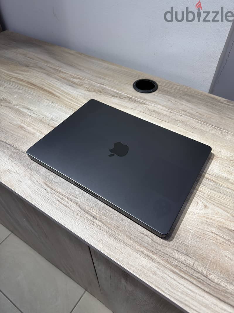 MacBook Pro 14” M4 Max 1TB/64GB 5