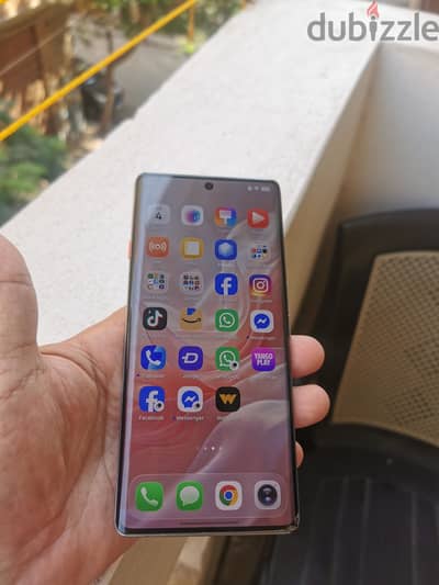 tecno camon 40 pro 5g تصوير احترافي شاشه سوبر امولد