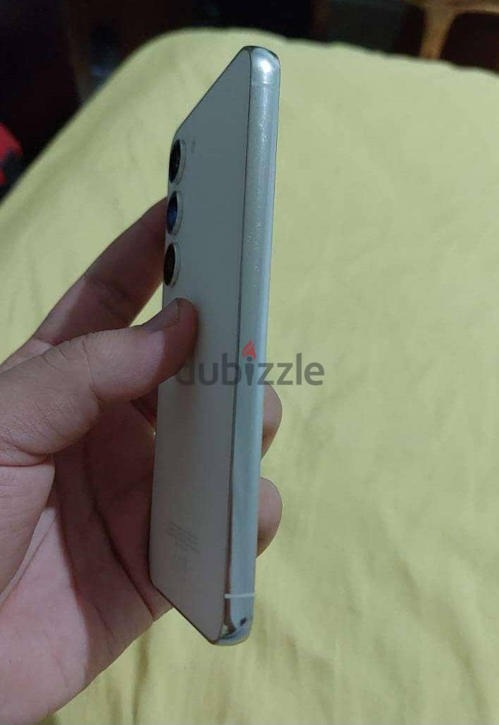 Samsung S23 3