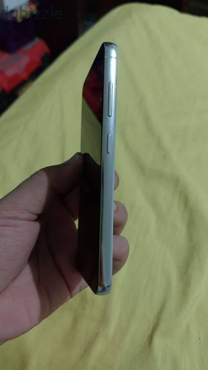 Samsung S23 5