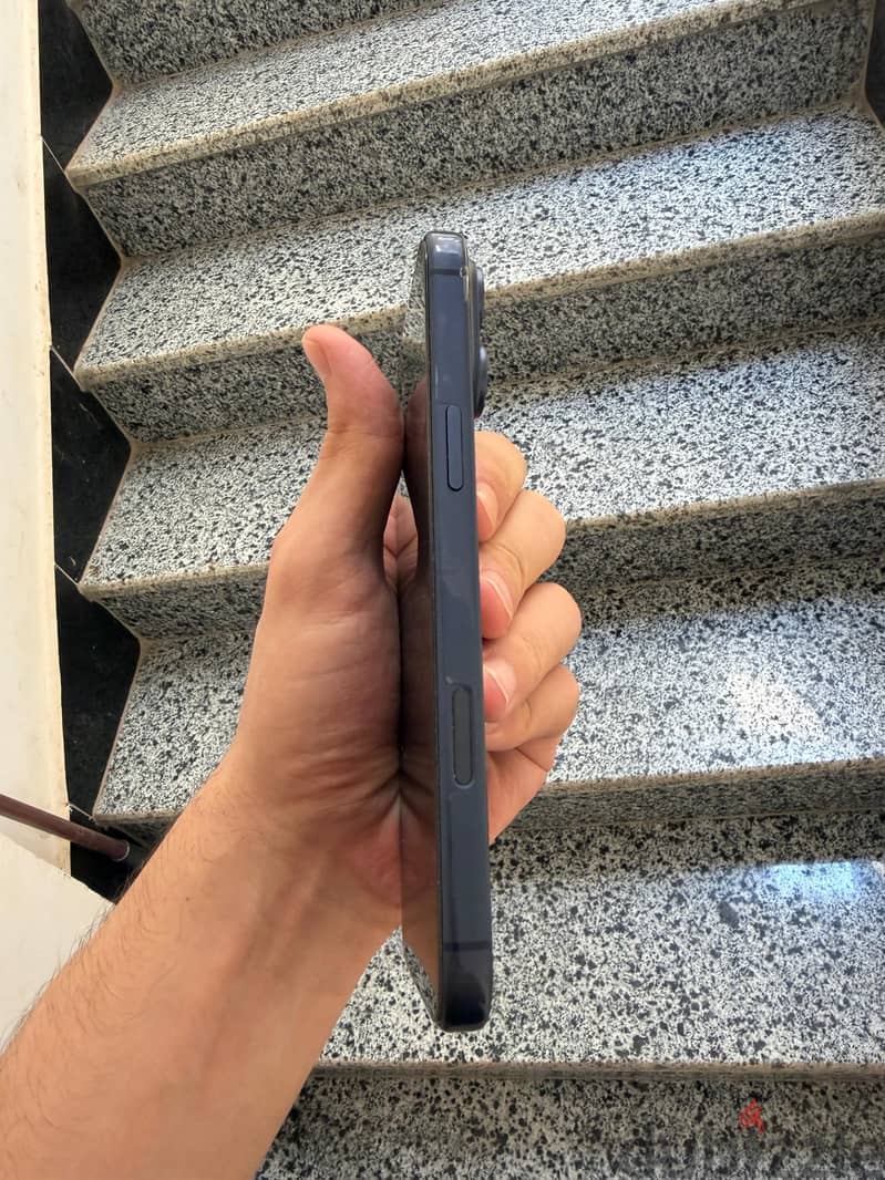 Apple - iPhone 17 Pro Max 3