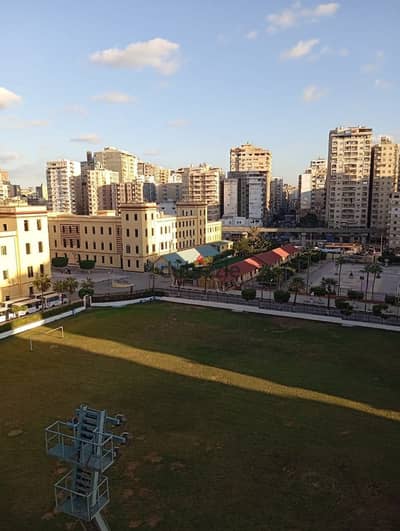 صدق او لا تصدق شقة للإيجار لعشاق لوران عالشارع الاقبال لرئيسى لمحبي السكن الراقى والتميز والخصوصية