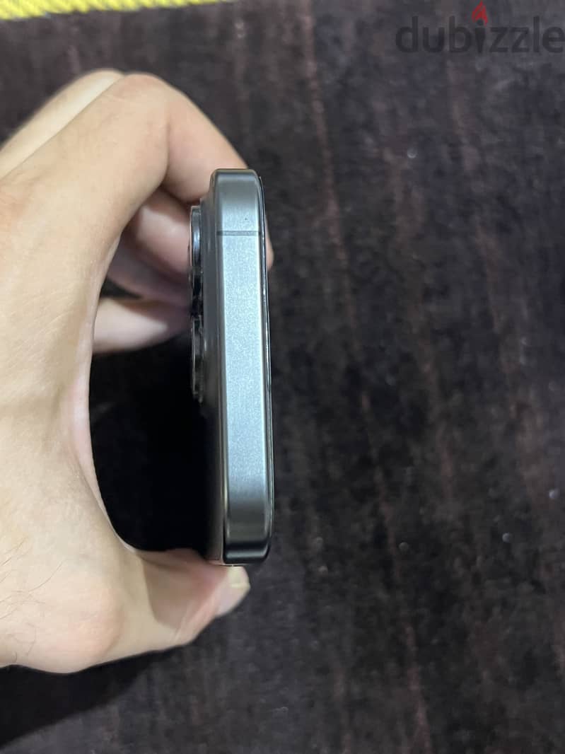 آبل - آيفون 15 برو 3