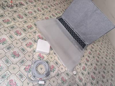 MacBook Air M4 8CC 32GB 1Tera 10Mon of Apple warranty