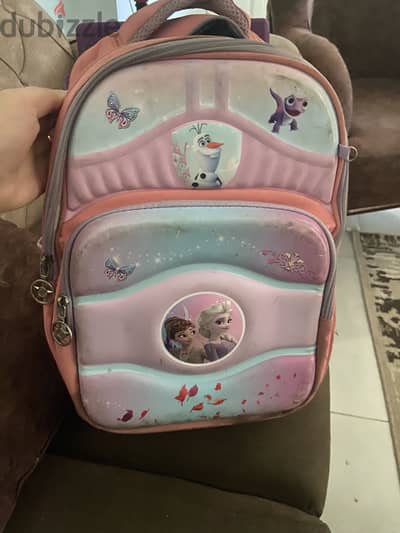 شنطه بالعجل استعمال سنه كالجديده