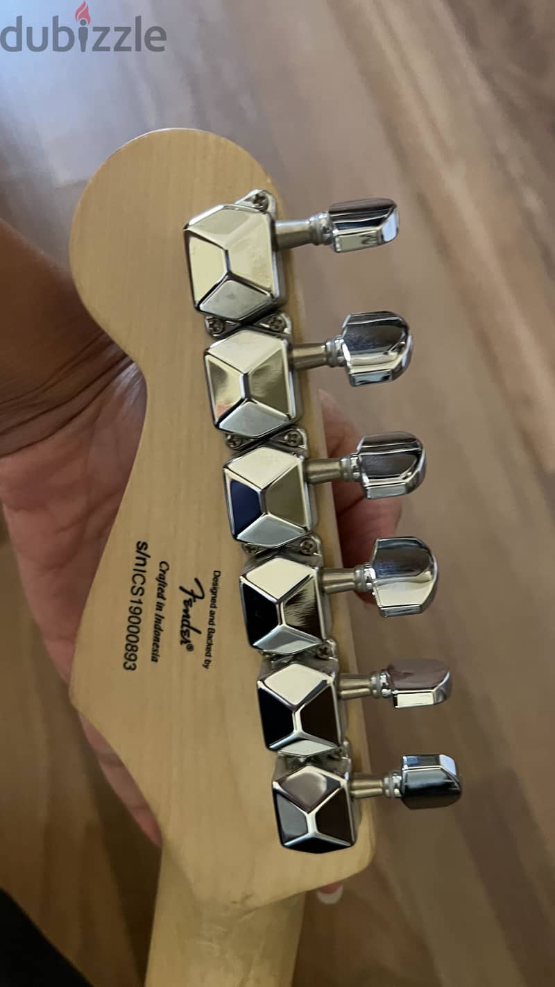 Squier Stratocaster by Fender + Blackstar Amplifier 1