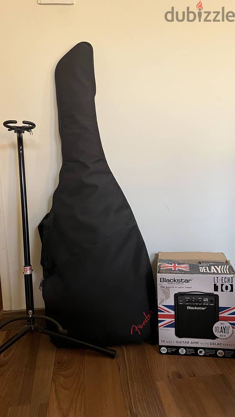 Squier Stratocaster by Fender + Blackstar Amplifier 3