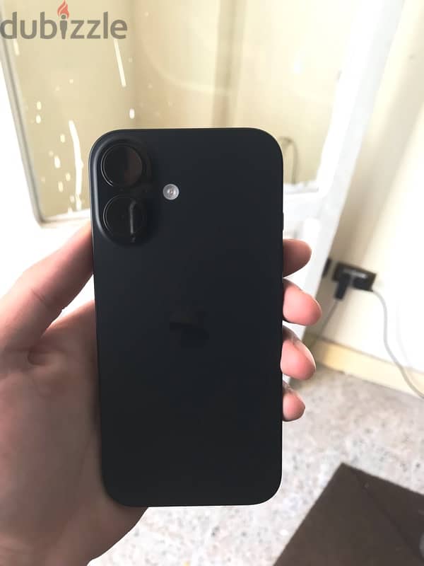 iPhone 16 4
