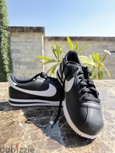 Original sneakers for sale – no box.