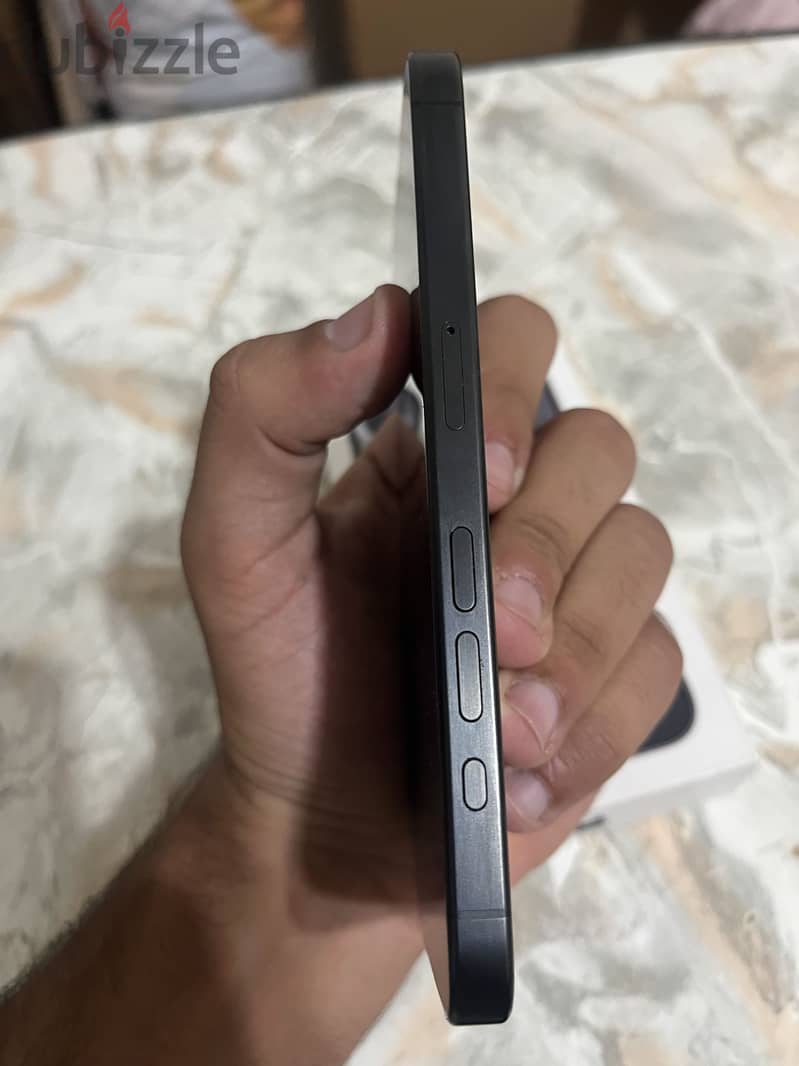 Apple - iPhone 15 Pro 7