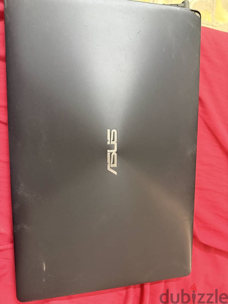 ASUS Laptop 8