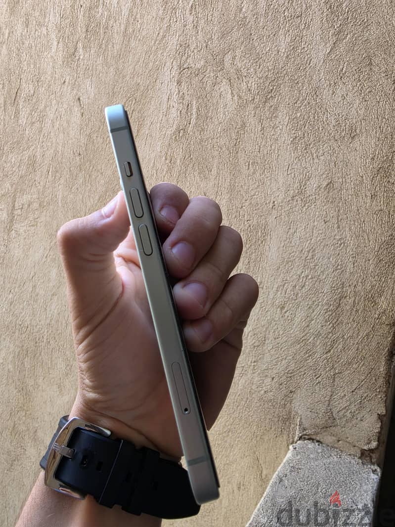 Apple - iPhone 15 2