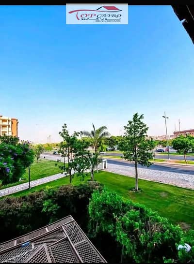Apartment for sale in Madinaty B3, area 182m directly in front of the South Park.
