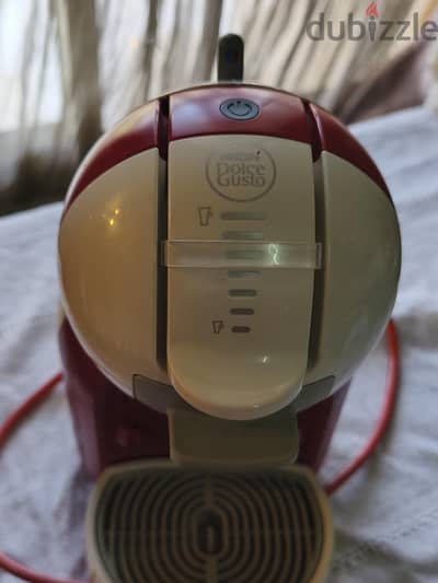 ماكينة كبسولات قهوة Nescafe Dolge Gusto
