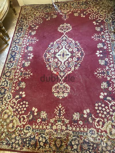 سجادة فاخرة ٢٣٥سم *. ١٧٠ سم بحالة ممتازة