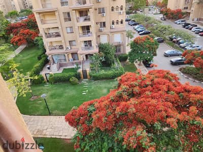 شقة للايجار قانون فى مدينتى 135متر 3غرف2حمام منطقة B1 المميزة بجوار الخدمات فيو جاردن