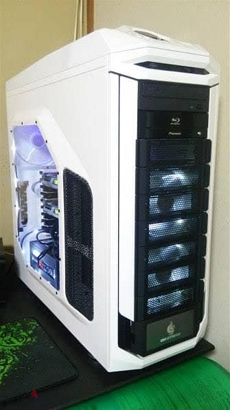 كيسة كمبيوتر full tower للبيع