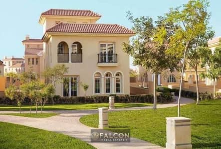 رويال فيلا standalone متشطبه VIP فيو مفتوح بخصوصيه 100% hyde park بجوار mivida & mountain view & palm hills