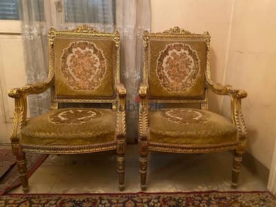 طقم كلاسيك مذهب خشب طبيعى  كنبة و ٢ كرسى