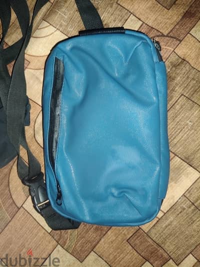 شنطة كروس رجالي ألماني أصليWaterproof حالة ممتازة جداً