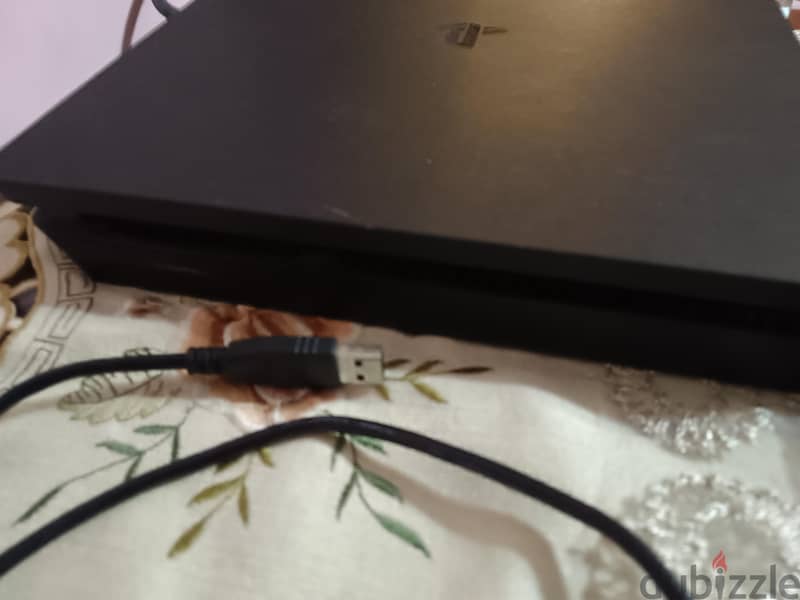 playstation 4 slim 1