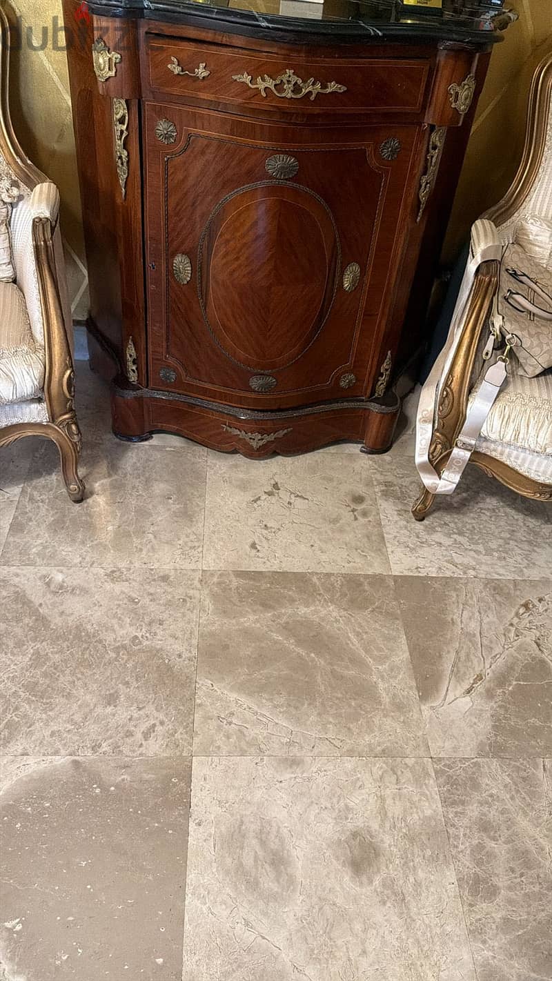 Furniture in Excellent Condition 8