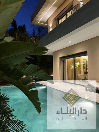 اخر فيلا كورنر بسعر قديم  فيو ع الفيلات بحري صريح  3 ادوار-  فيلا 4 غرف للبيع في سراي sarai  بجوار مدينتي التجمع الخامس madinaty و AUC  وهايد بارك