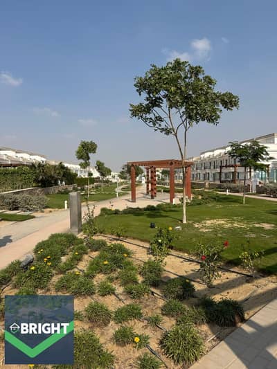 Middle Townhouse | Fully Finished 3 Bedrooms with Roof Terrace | 210 sqm on 192 sqm Land | Mountain View 4
