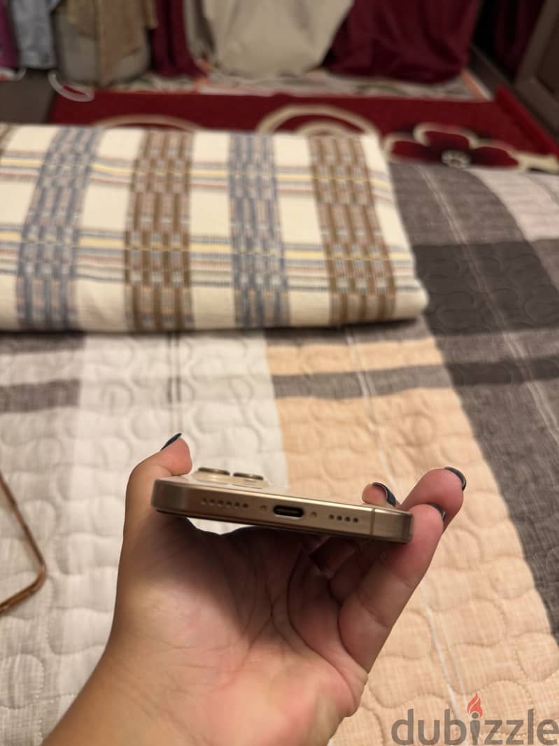 Apple - iPhone 16 Pro Max 2